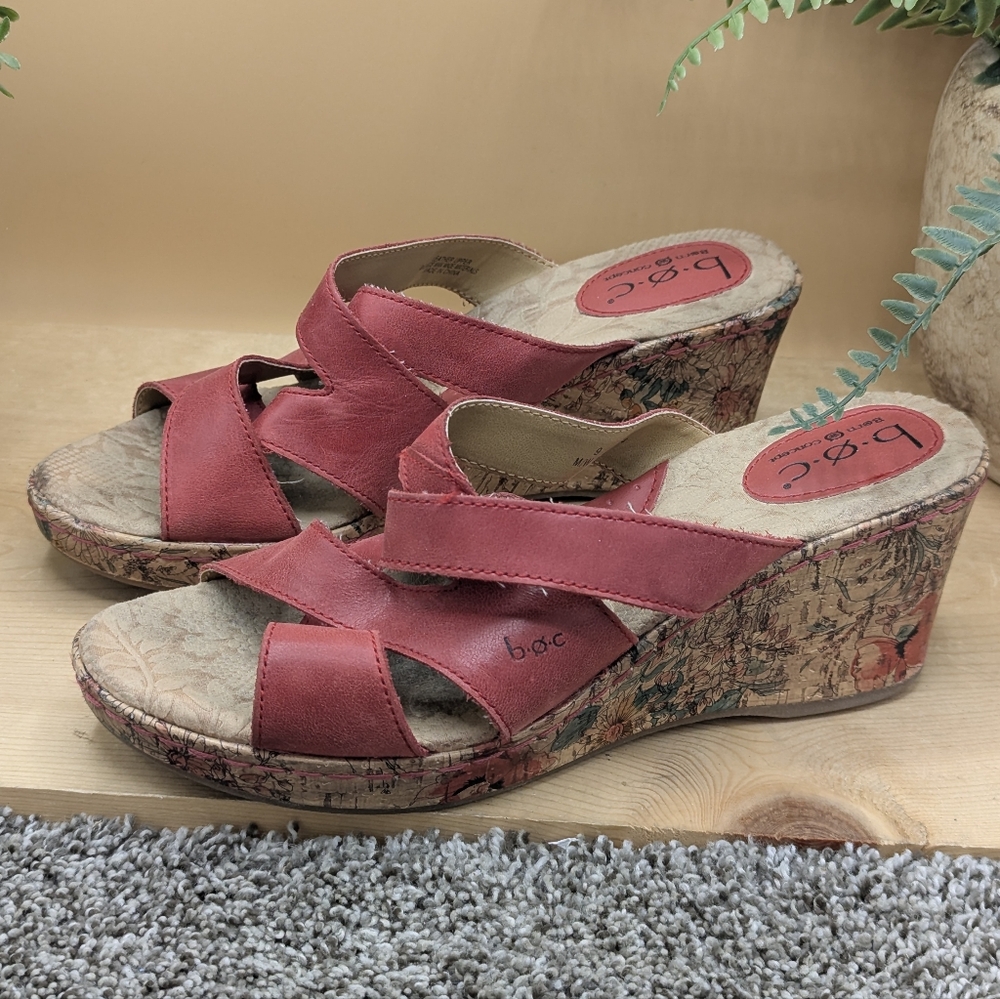 B.O.C. Wedge Slip In Leather Sandals Women's Size 9 Shoes